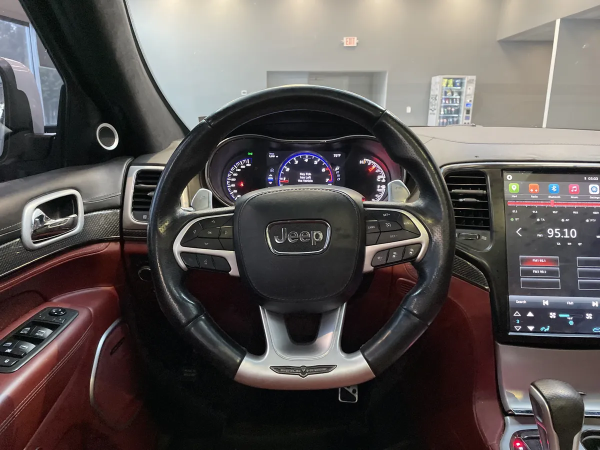 2018 Jeep Grand Cherokee Trackhawk thumbnail 19