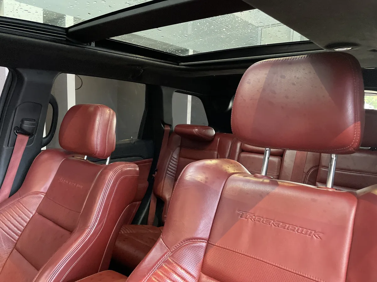 2018 Jeep Grand Cherokee Trackhawk thumbnail 31