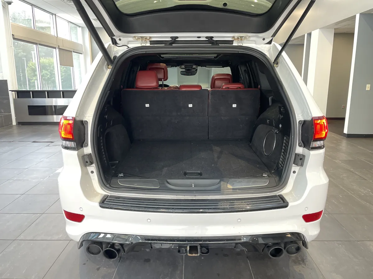 2018 Jeep Grand Cherokee Trackhawk thumbnail 35