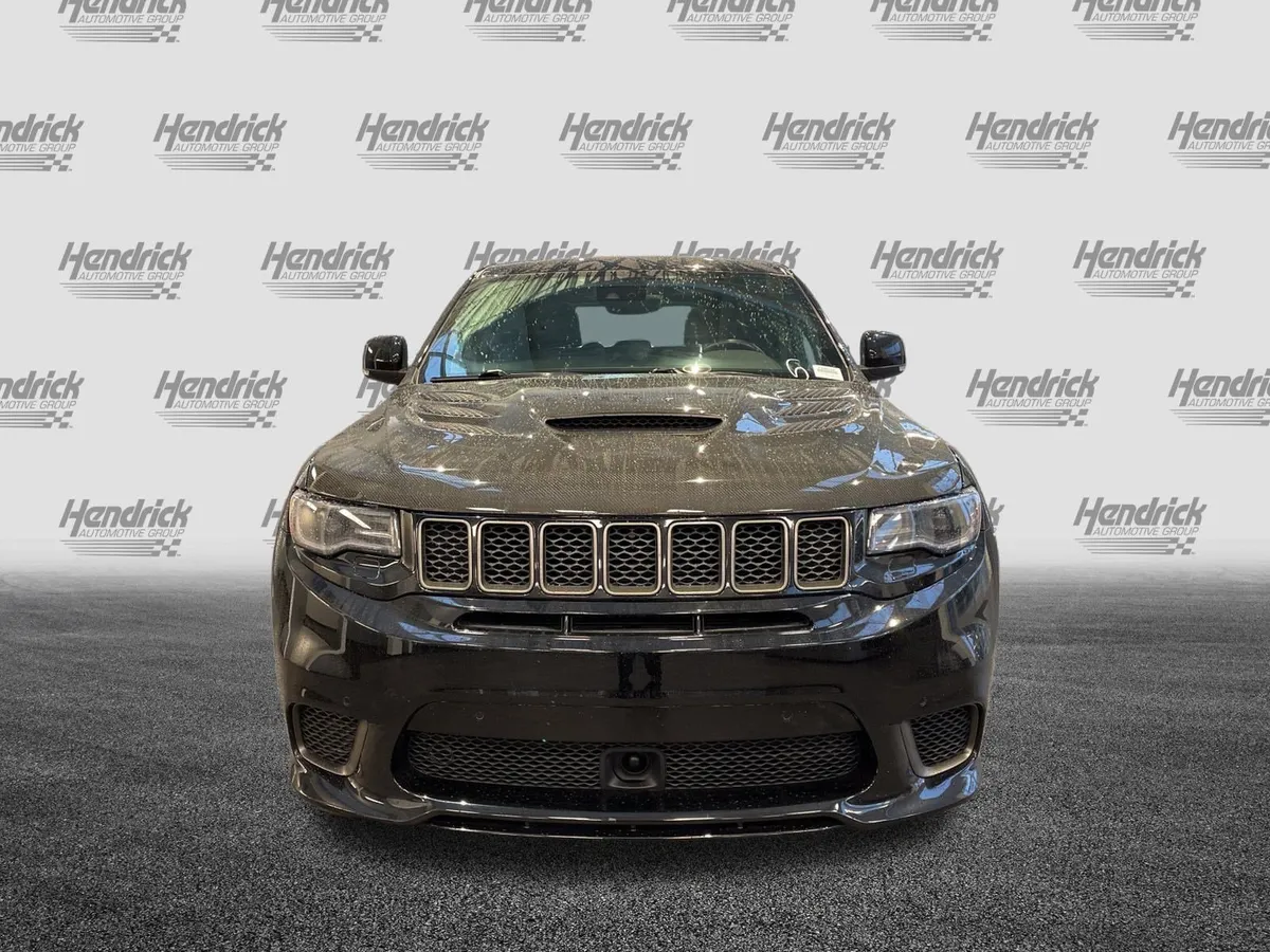 2018 Jeep Grand Cherokee Trackhawk thumbnail 2
