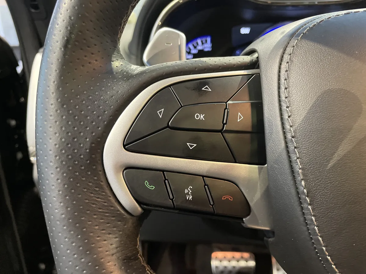 2018 Jeep Grand Cherokee Trackhawk thumbnail 21