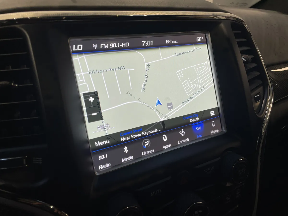 2018 Jeep Grand Cherokee Trackhawk thumbnail 30