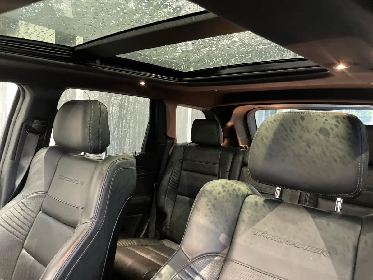 2018 Jeep Grand Cherokee Trackhawk thumbnail 34