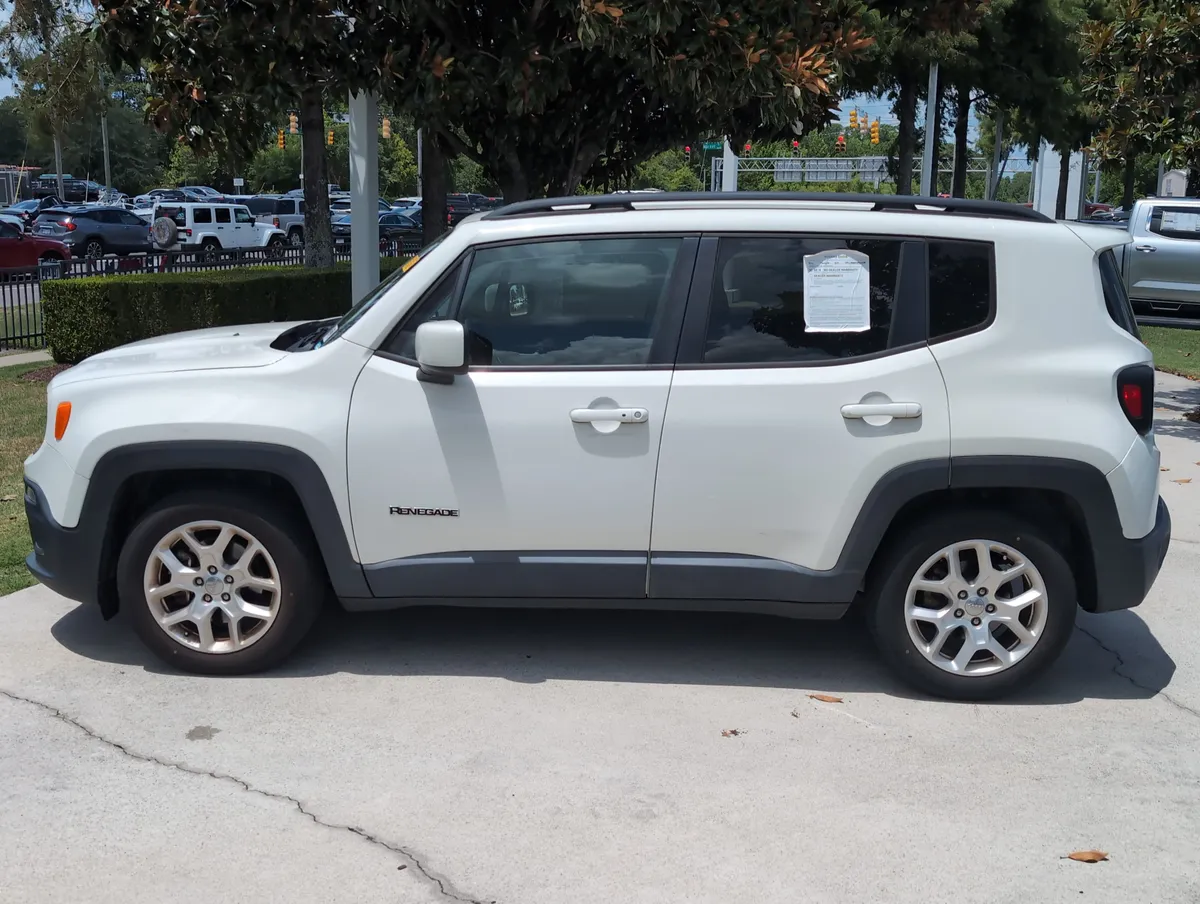 2018 Jeep Renegade Latitude thumbnail 6