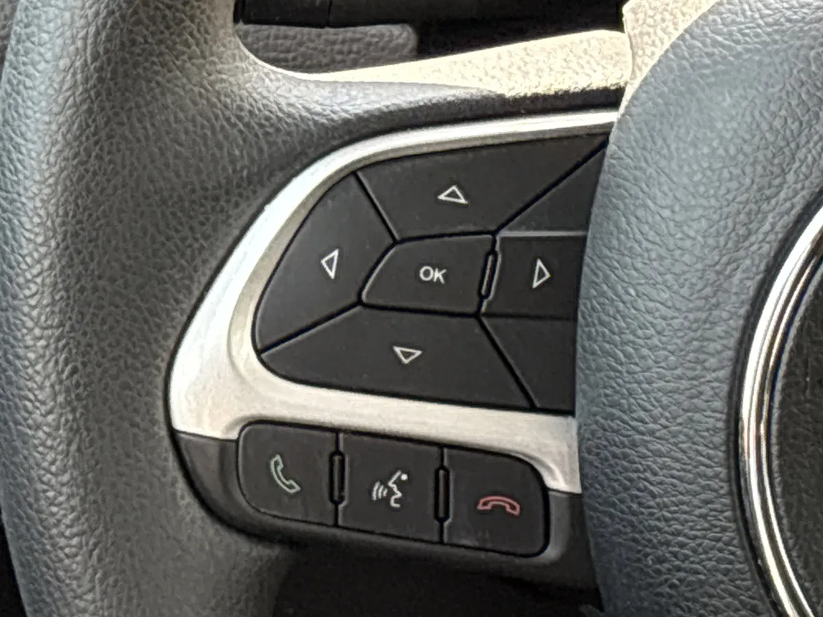 2018 Jeep Renegade Sport thumbnail 22