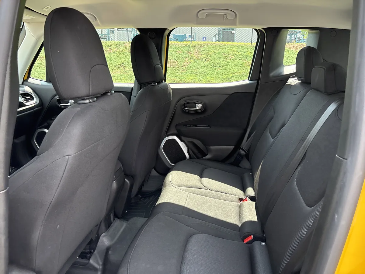 2018 Jeep Renegade Sport thumbnail 32