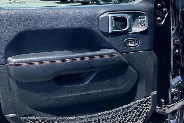 2018 Jeep Wrangler Unlimited Rubicon thumbnail 17