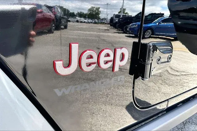 2018 Jeep Wrangler Unlimited Rubicon thumbnail 25