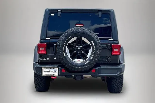 2018 Jeep Wrangler Unlimited Rubicon thumbnail 6