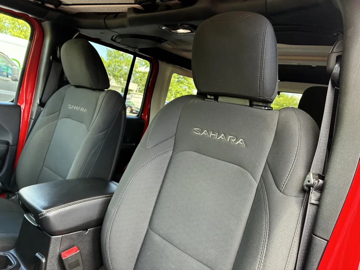 2018 Jeep Wrangler Unlimited Sahara thumbnail 20