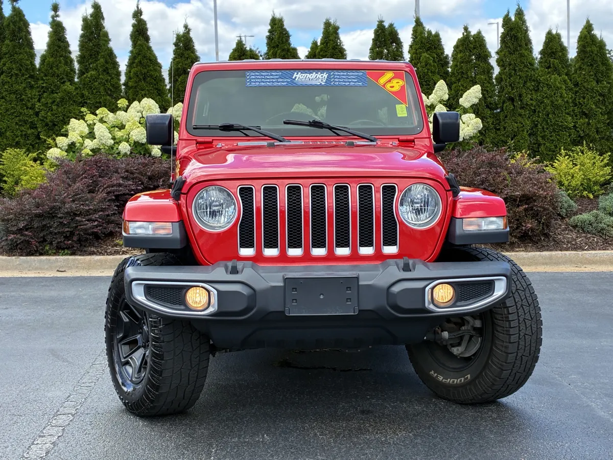 2018 Jeep Wrangler Unlimited Sahara thumbnail 4