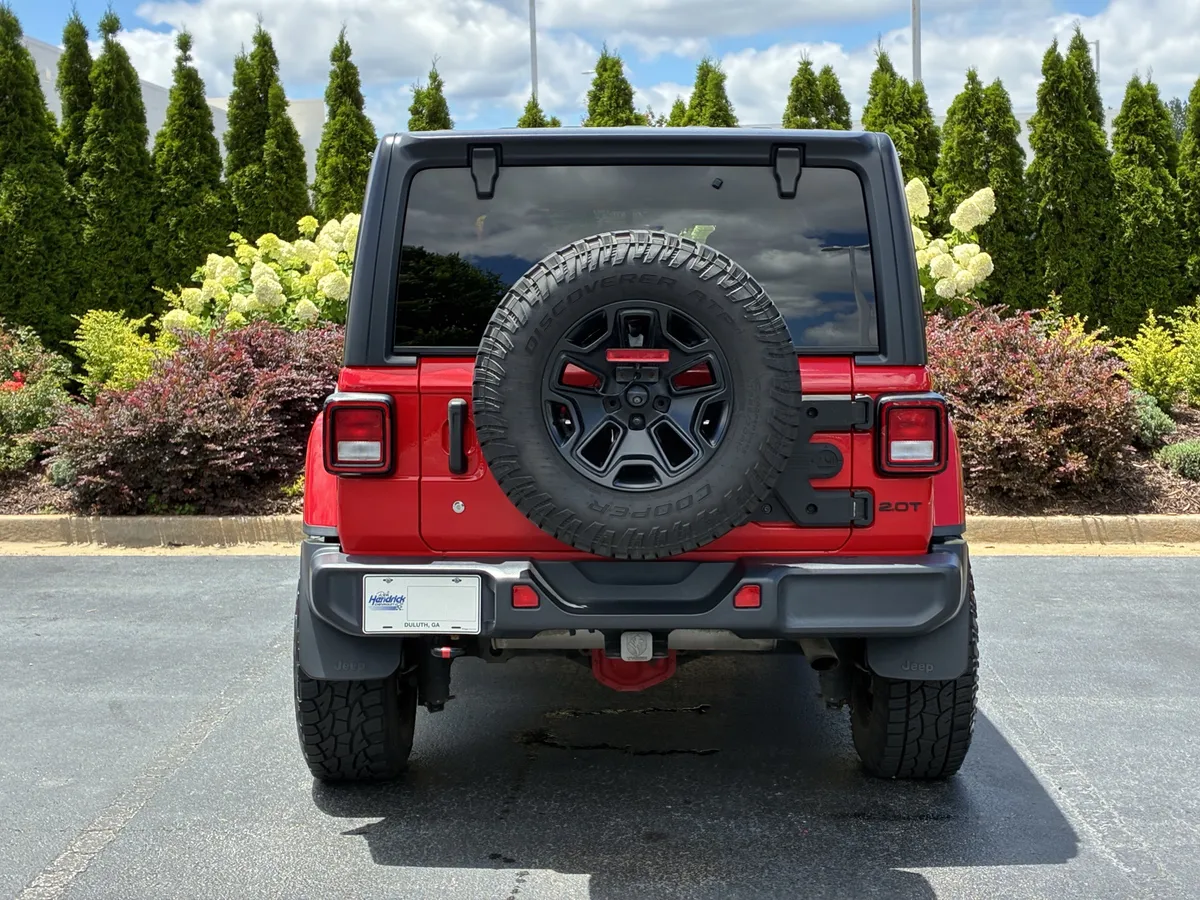 2018 Jeep Wrangler Unlimited Sahara thumbnail 7