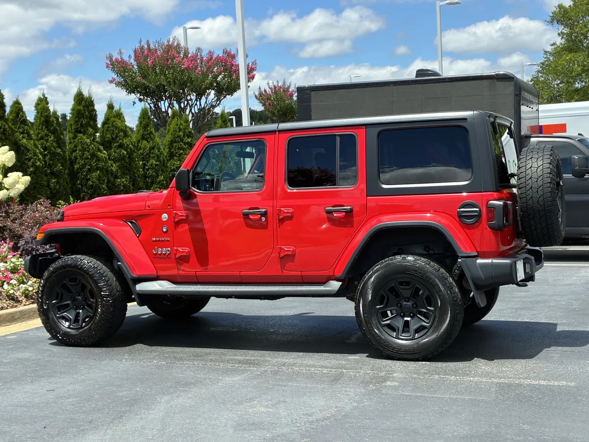 2018 Jeep Wrangler Unlimited Sahara thumbnail 8