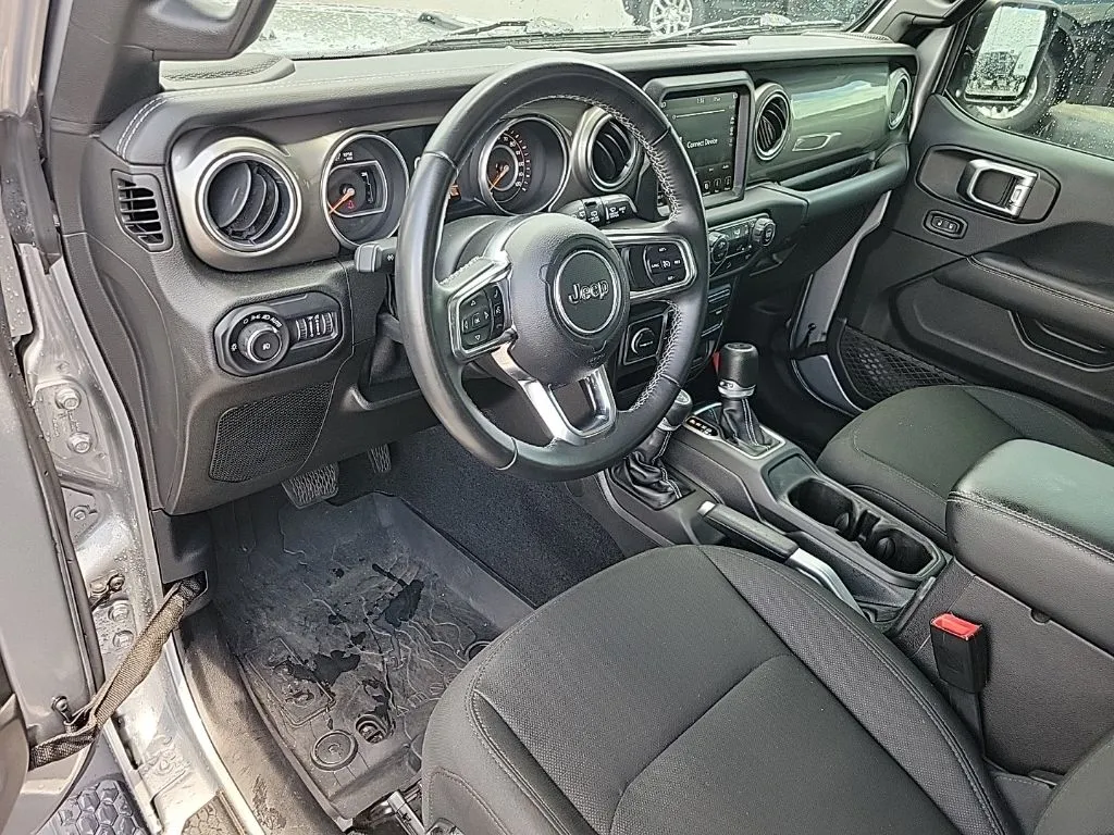 2018 Jeep Wrangler Unlimited Sahara thumbnail 10