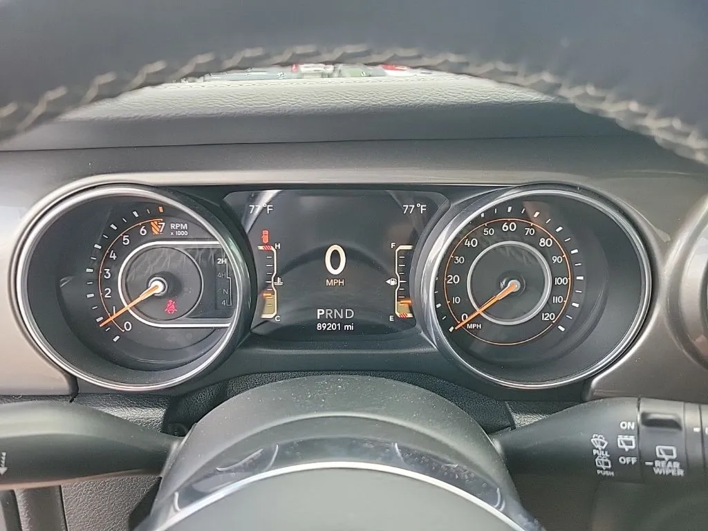 2018 Jeep Wrangler Unlimited Sahara thumbnail 28