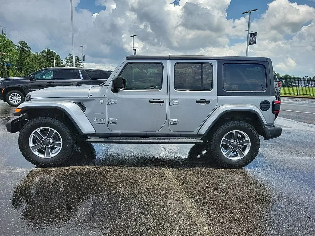 2018 Jeep Wrangler Unlimited Sahara thumbnail 4