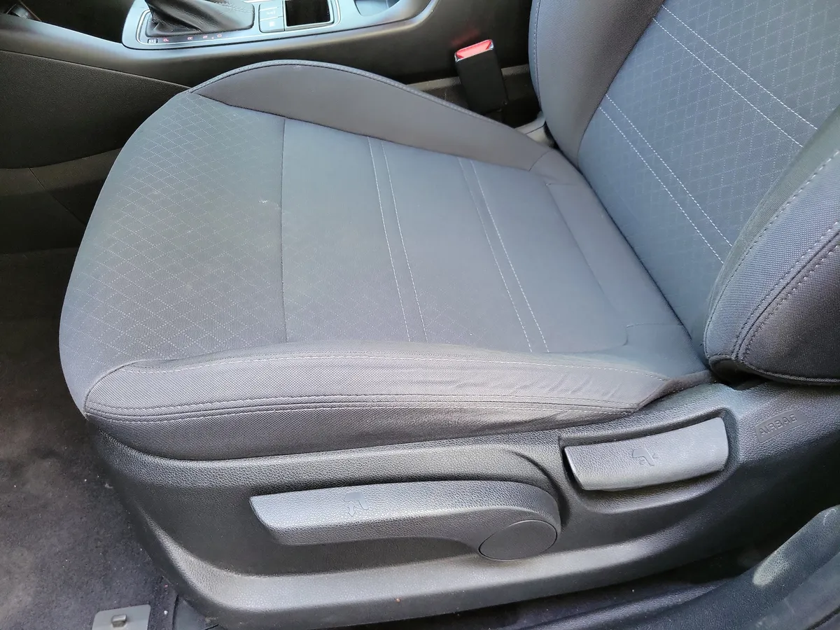 2018 Kia Sorento 2.4L LX thumbnail 10