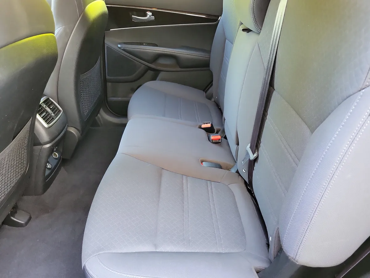 2018 Kia Sorento 2.4L LX thumbnail 12