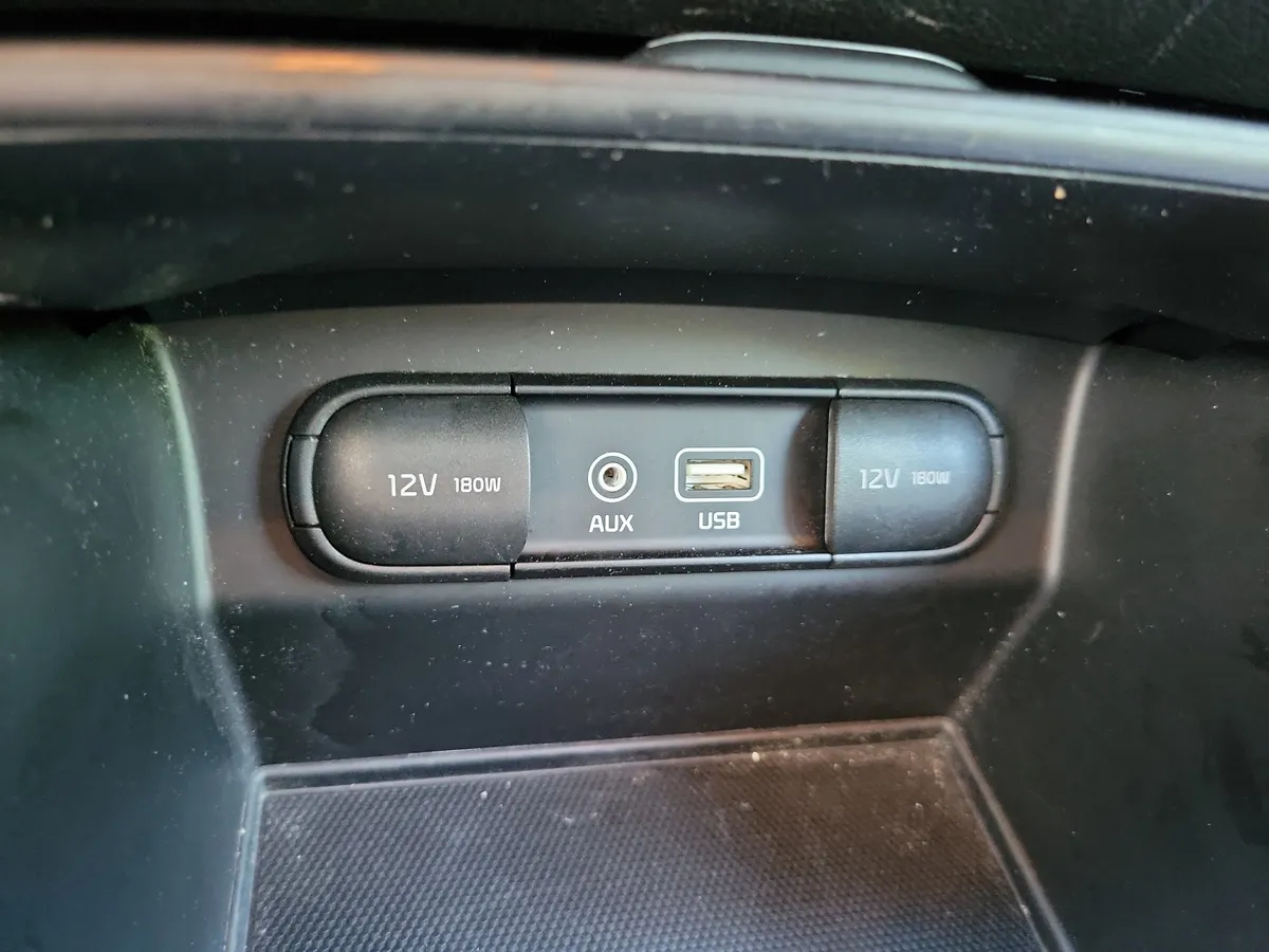 2018 Kia Sorento 2.4L LX thumbnail 18