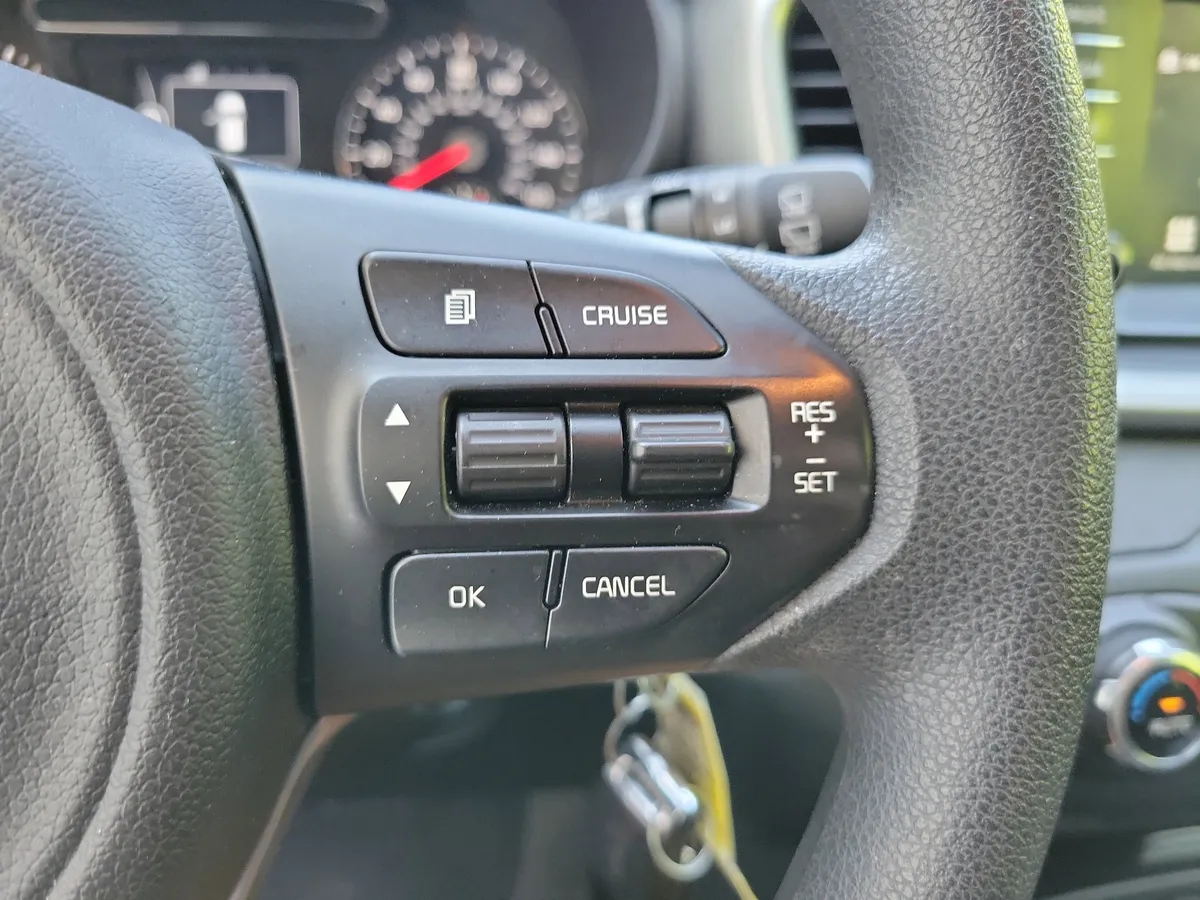 2018 Kia Sorento 2.4L LX thumbnail 22