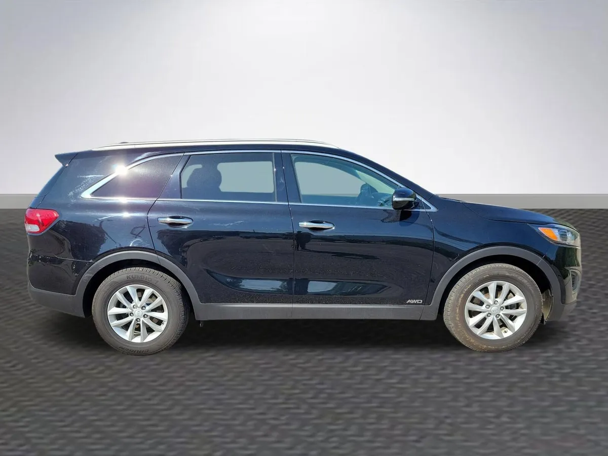 2018 Kia Sorento 2.4L LX thumbnail 4