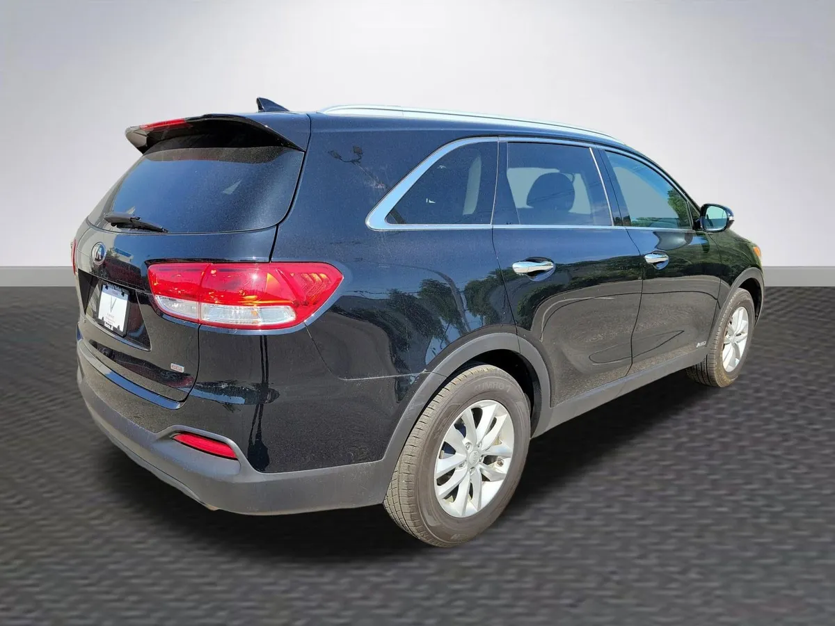2018 Kia Sorento 2.4L LX thumbnail 5