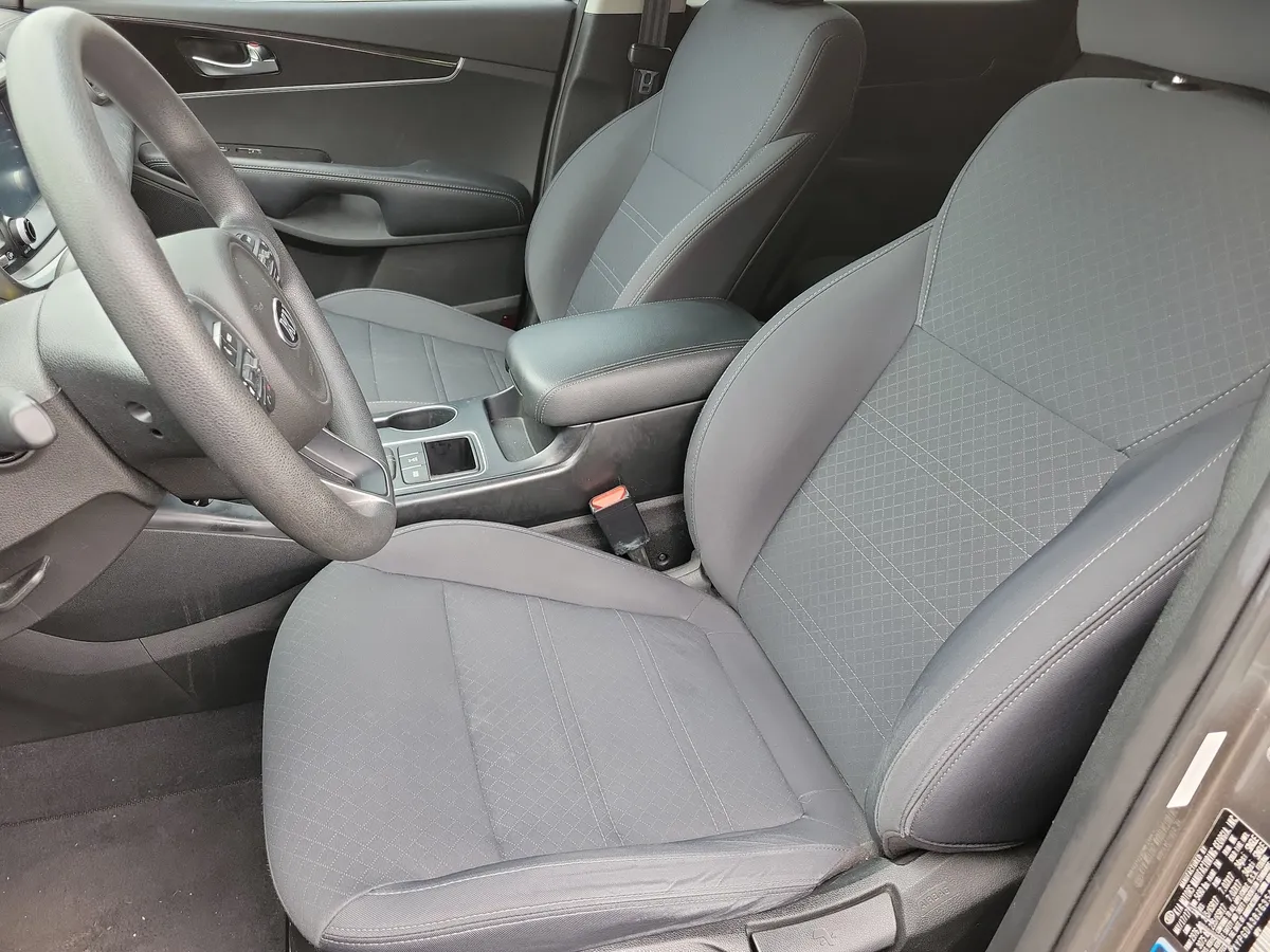 2018 Kia Sorento 2.4L LX thumbnail 11