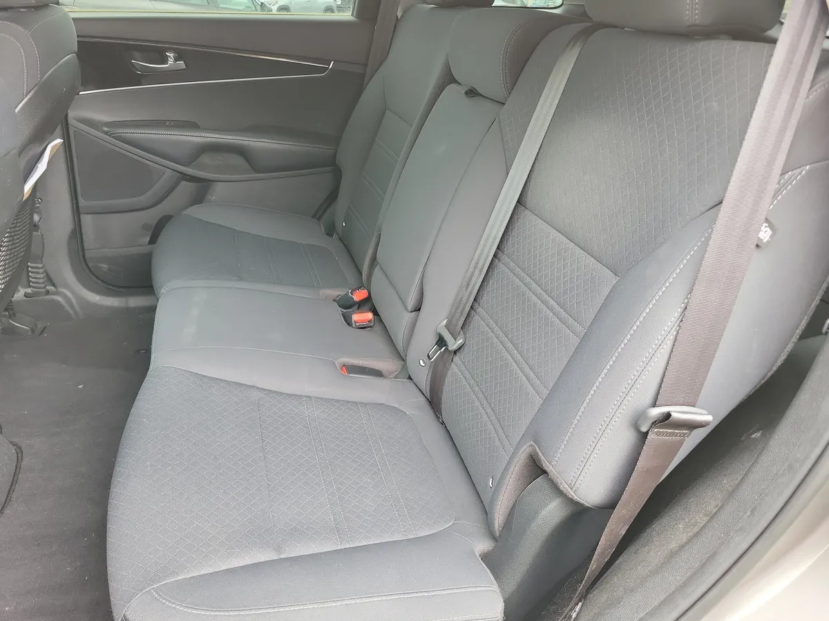 2018 Kia Sorento 2.4L LX thumbnail 14