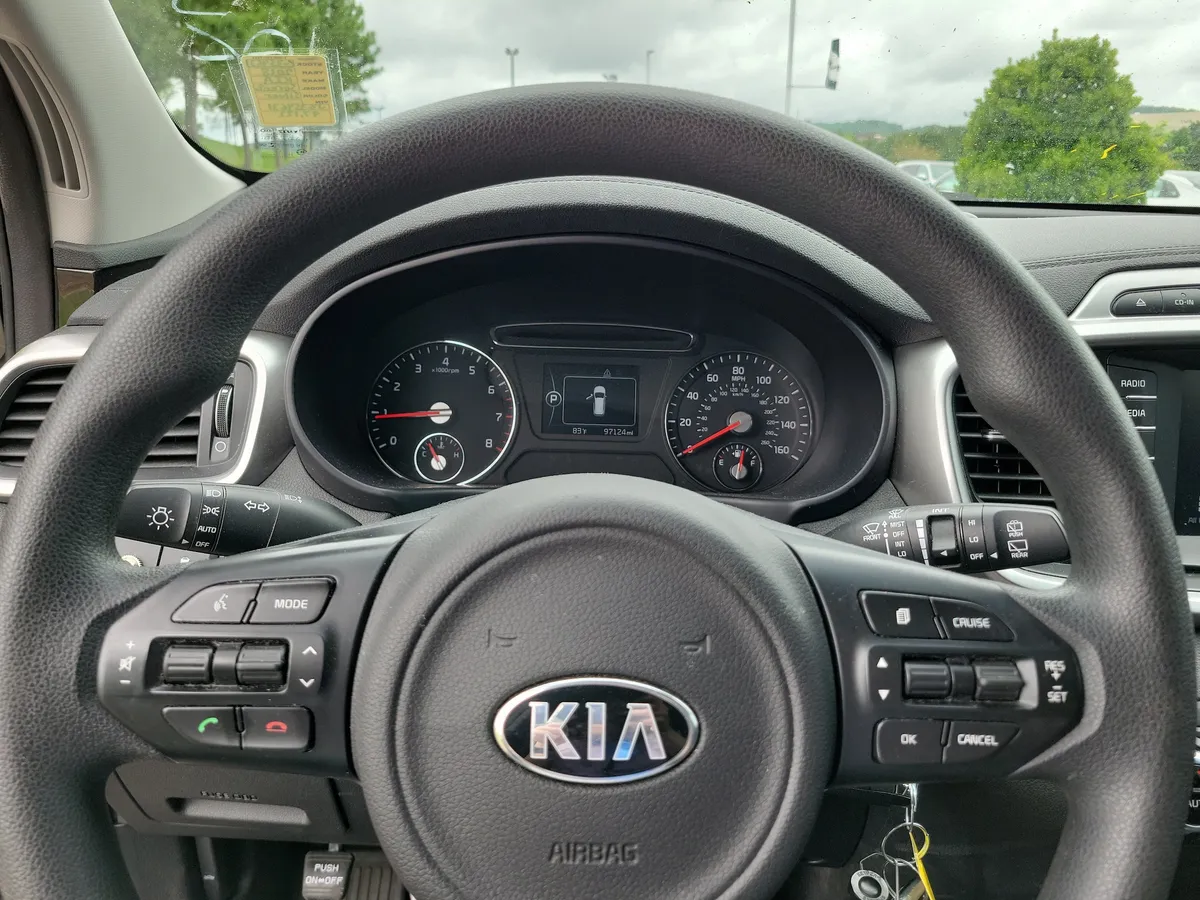 2018 Kia Sorento 2.4L LX thumbnail 21