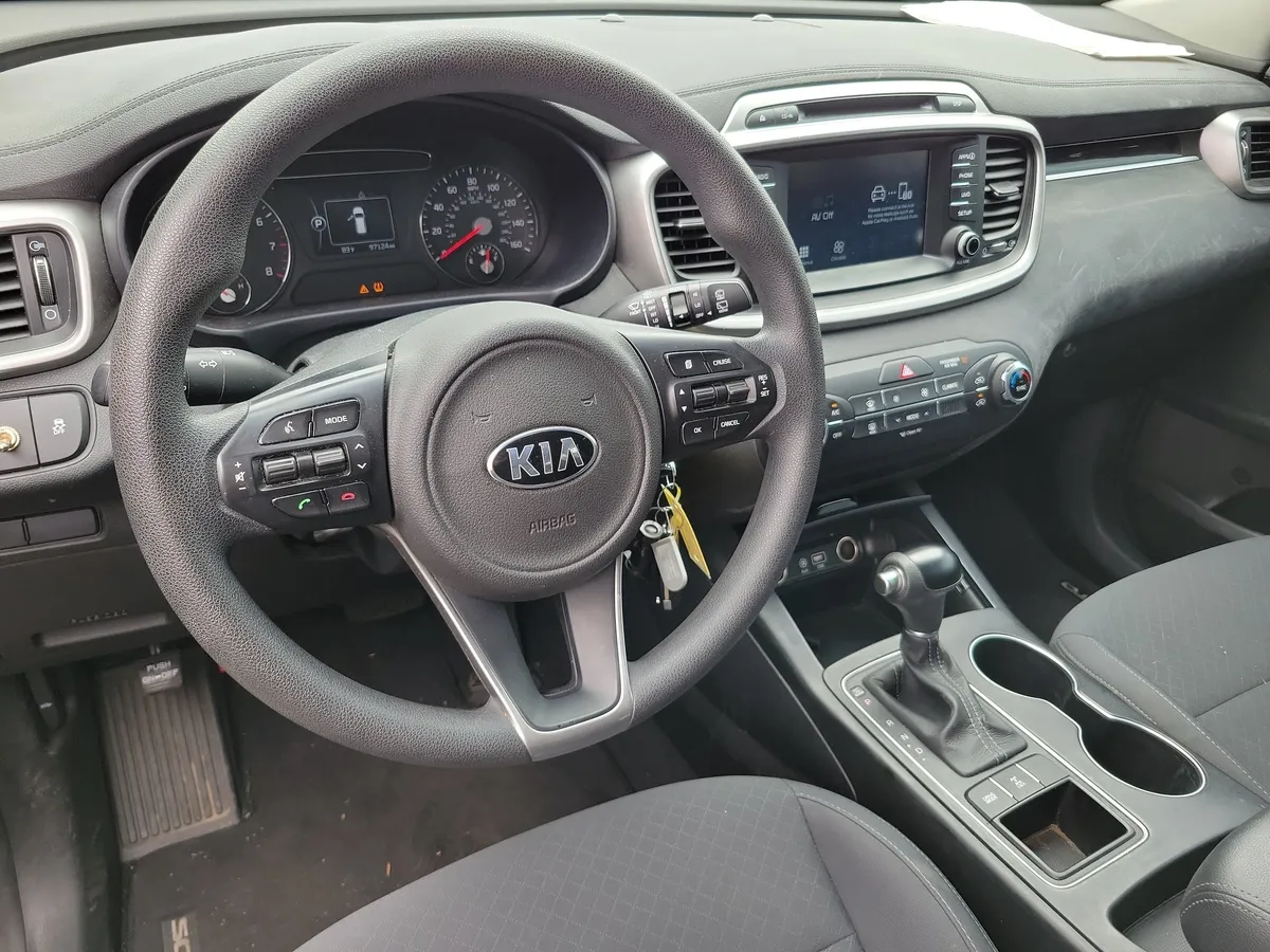 2018 Kia Sorento 2.4L LX thumbnail 9