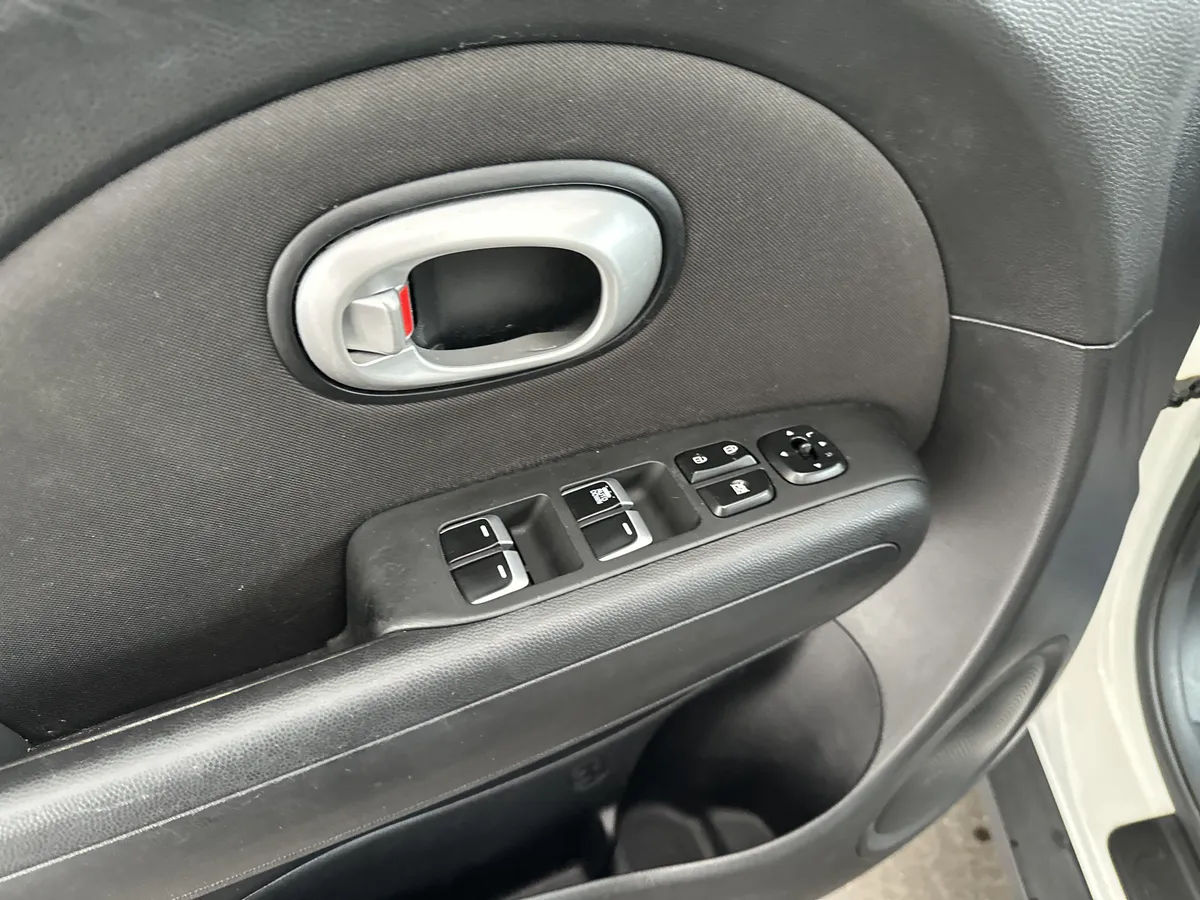 2018 Kia Soul thumbnail 14