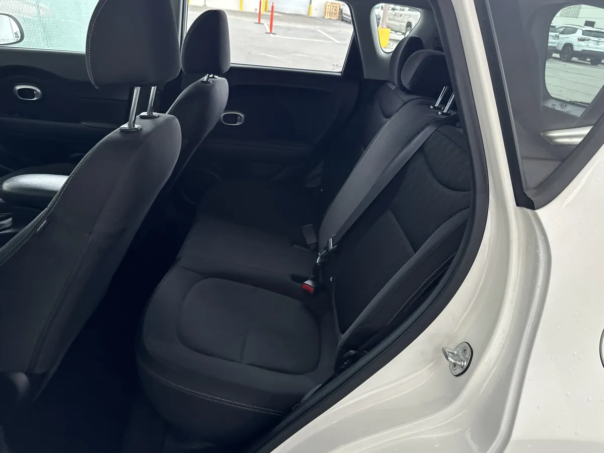 2018 Kia Soul thumbnail 26