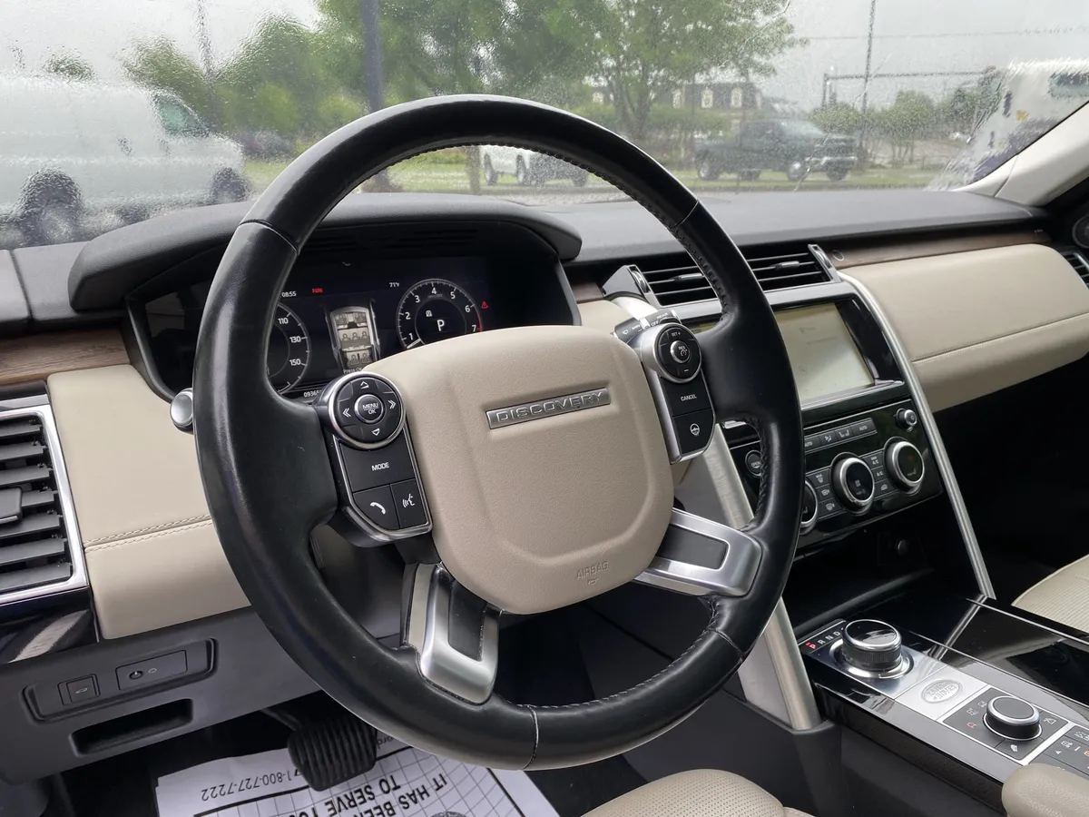 2018 Land Rover Discovery HSE thumbnail 14