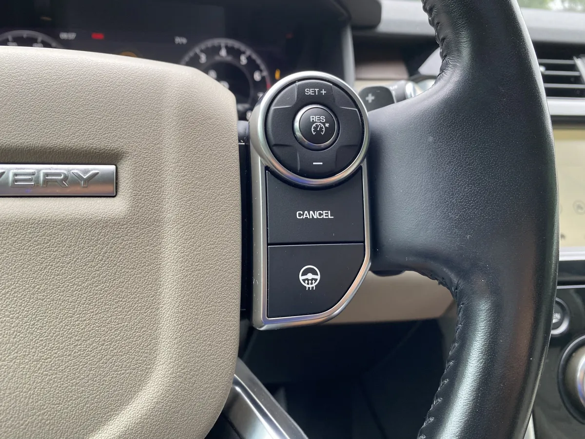 2018 Land Rover Discovery HSE thumbnail 17