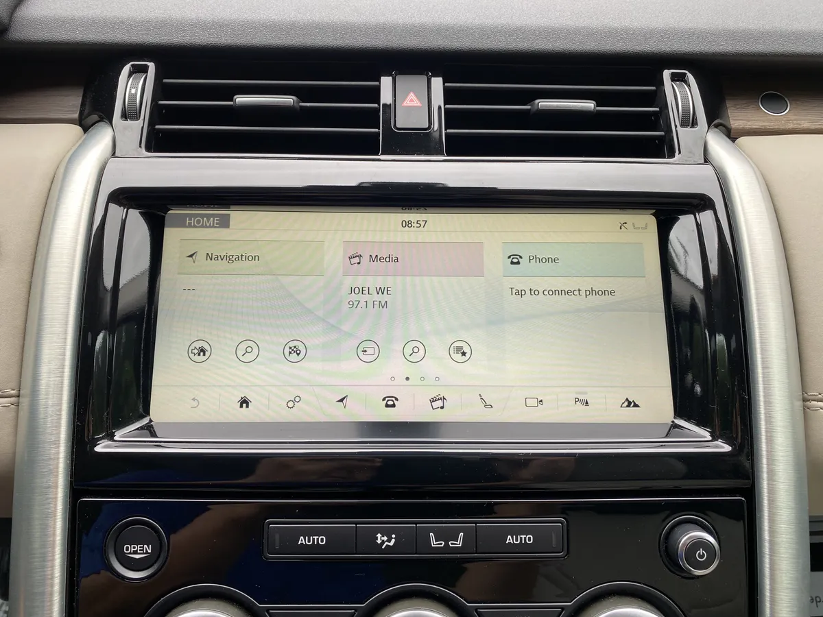 2018 Land Rover Discovery HSE thumbnail 23