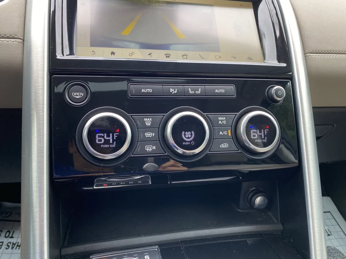 2018 Land Rover Discovery HSE thumbnail 25