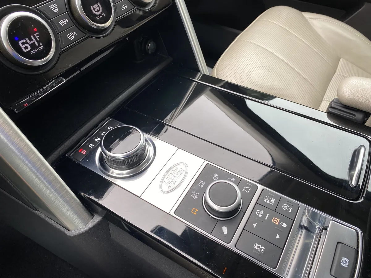 2018 Land Rover Discovery HSE thumbnail 26