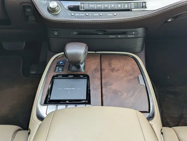 2018 Lexus LS 500 Base thumbnail 18