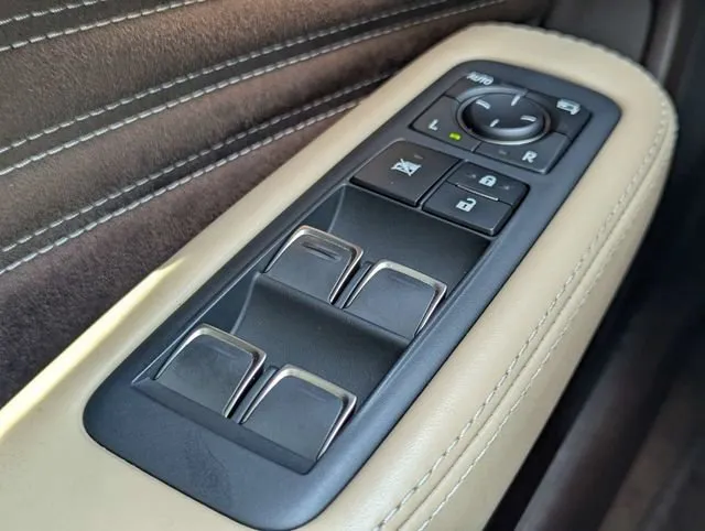 2018 Lexus LS 500 Base thumbnail 22