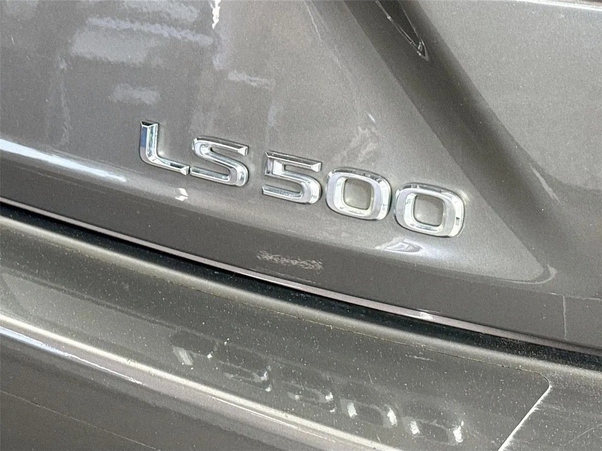 2018 Lexus LS 500 thumbnail 14