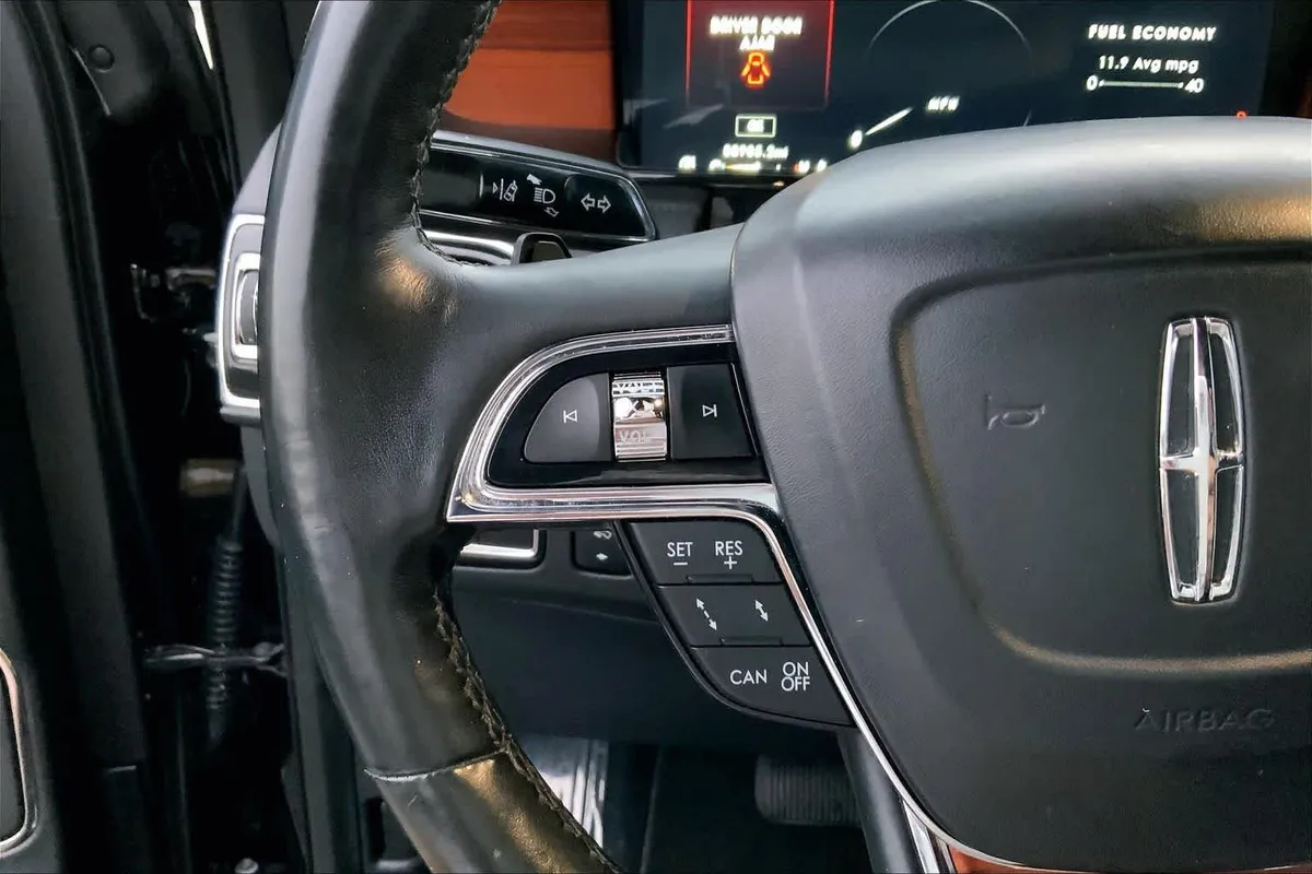 2018 Lincoln Navigator Select thumbnail 23