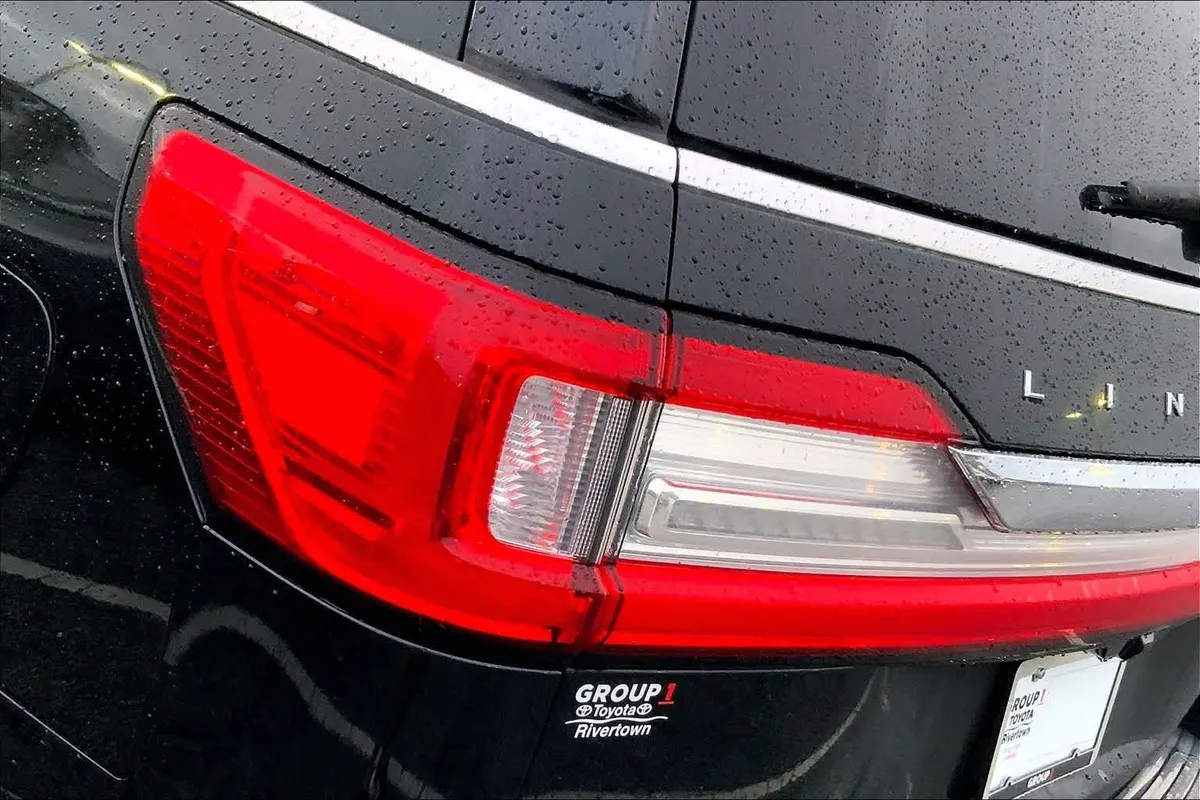2018 Lincoln Navigator Select thumbnail 27