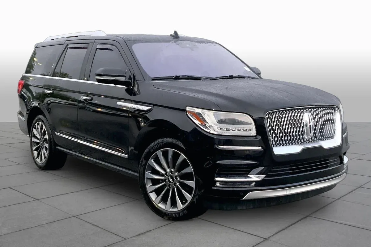 2018 Lincoln Navigator Select thumbnail 3