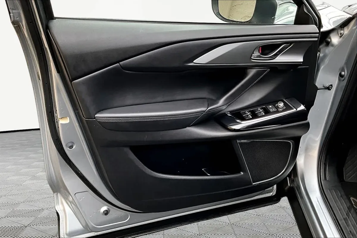 2018 Mazda CX-9 Touring thumbnail 22