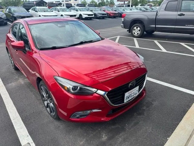 2018 Mazda Mazda3 Grand Touring thumbnail 2