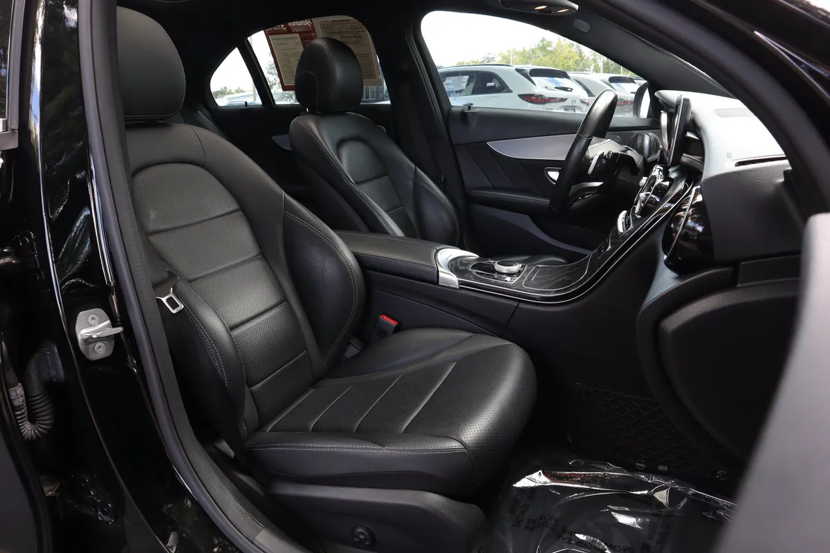 2018 Mercedes-Benz C-Class C 300 thumbnail 28
