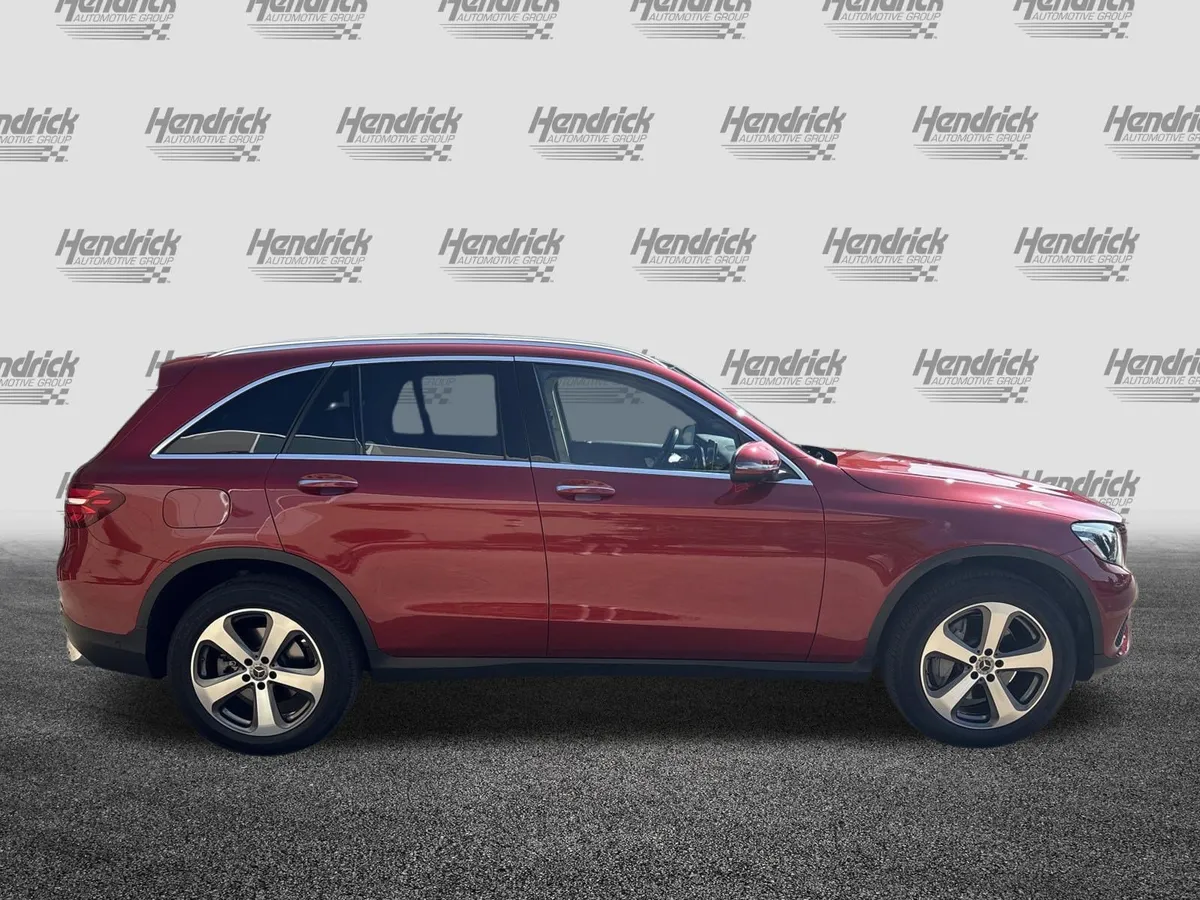 2018 Mercedes-Benz GLC 300 4MATIC® thumbnail 10