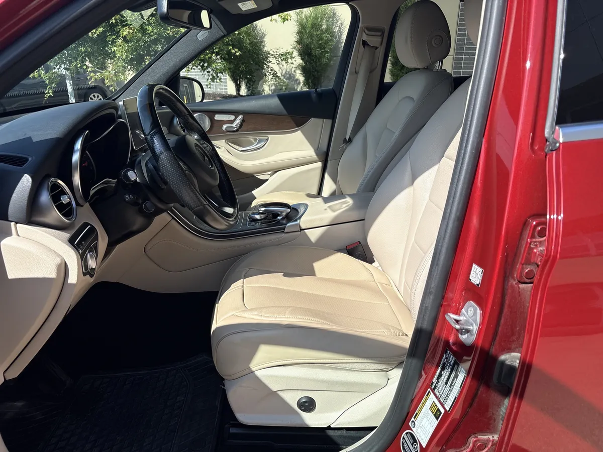2018 Mercedes-Benz GLC 300 4MATIC® thumbnail 15