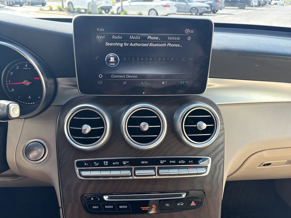 2018 Mercedes-Benz GLC 300 4MATIC® thumbnail 22