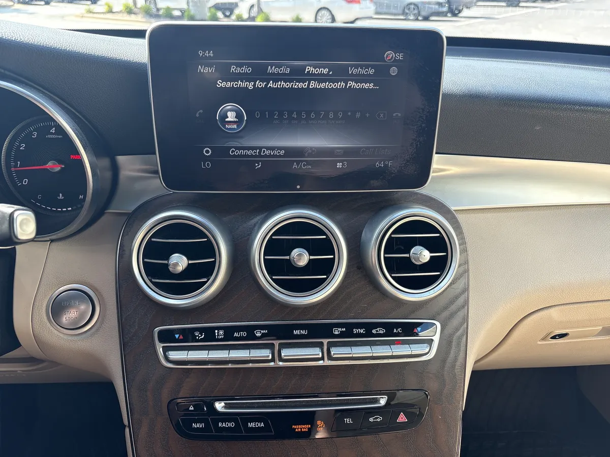 2018 Mercedes-Benz GLC 300 4MATIC® thumbnail 23
